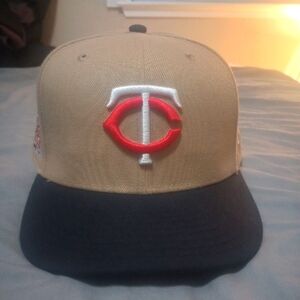 Baseball fitted hat 7 1/2 Minnesota Twins